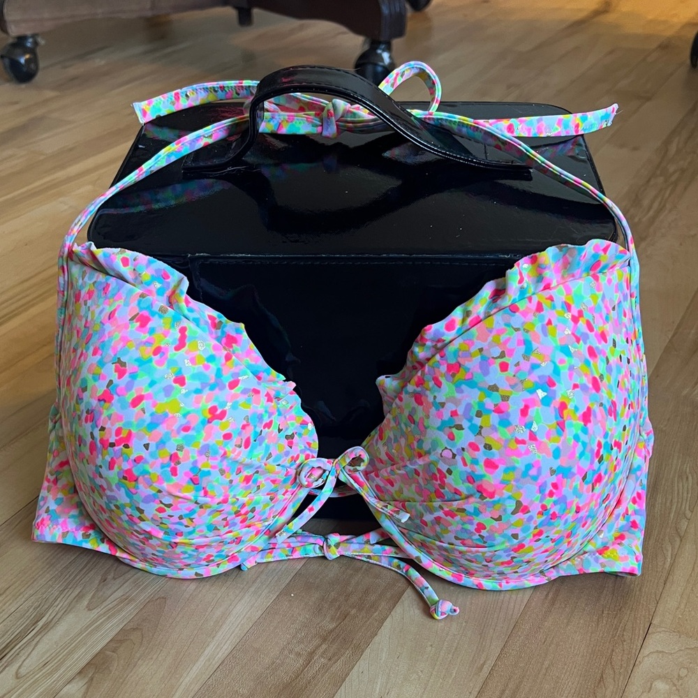 Victoria’s Secret Underwire Bra Bikini Top